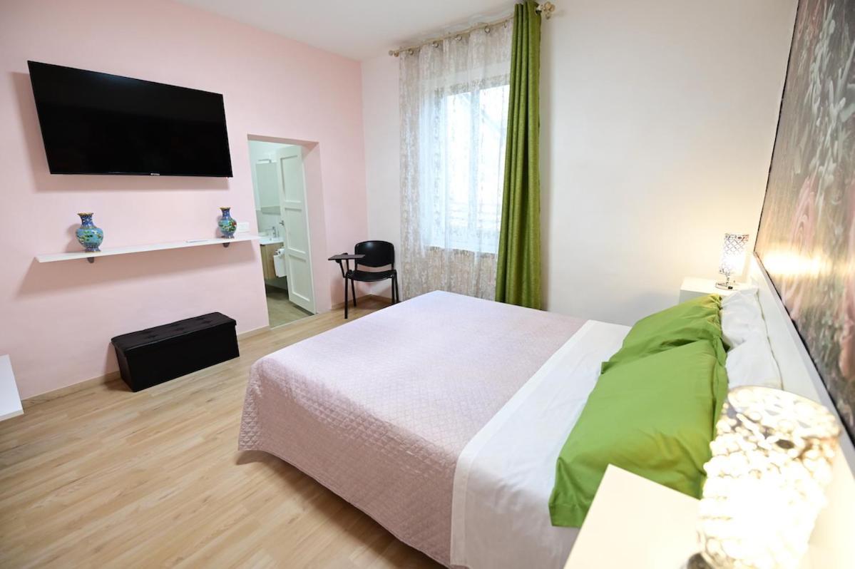 La Casa Di Odessa Bed & Breakfast Arcevia Luaran gambar